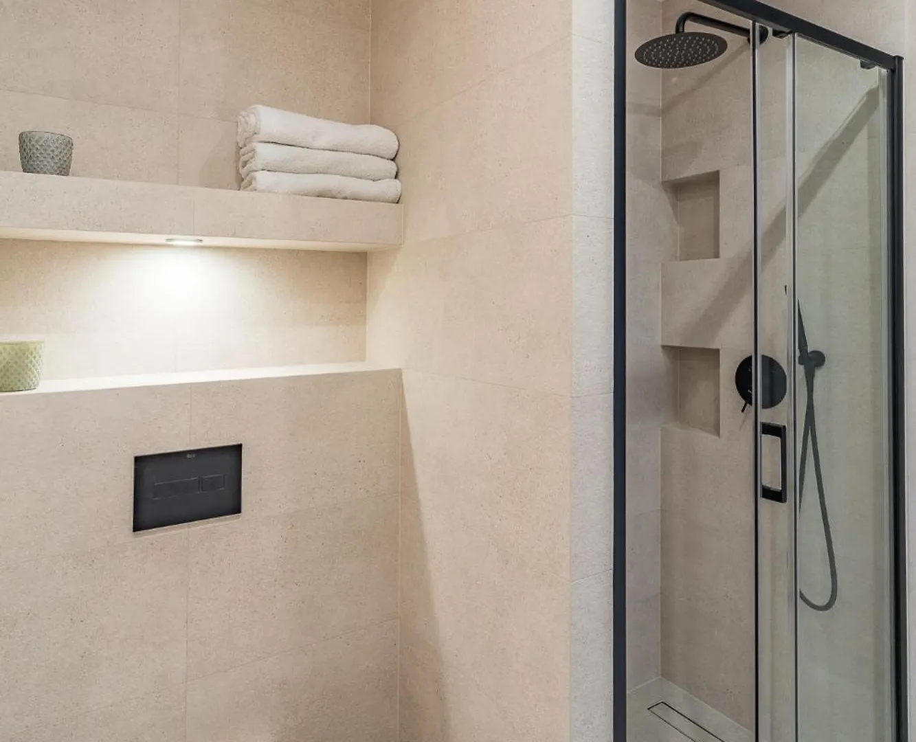 Grzegorzki Apt - Balcony, Ac, Shops&Tram Nearby - By Rentujemy Krakow Poland