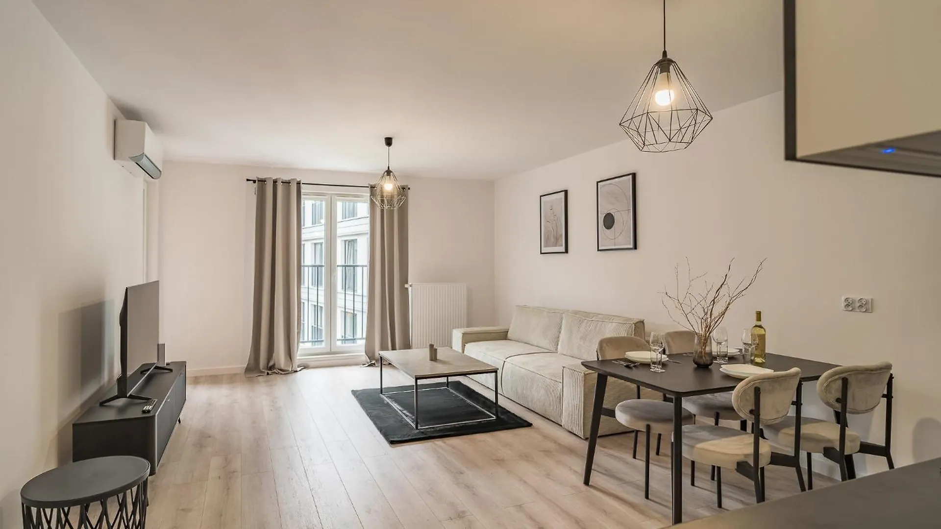Apartment Grzegorzki Apt - Balcony, Ac, Shops&Tram Nearby - By Rentujemy Krakow